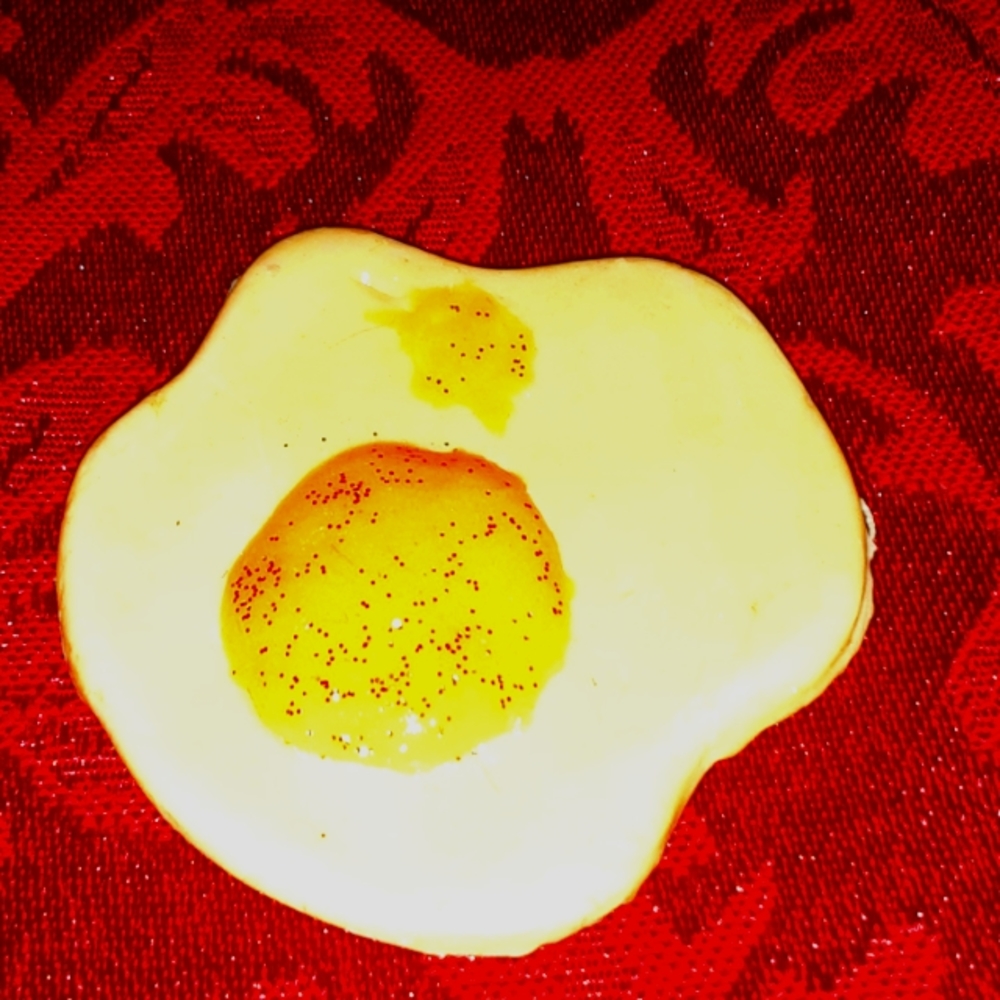 Egg yolk pin